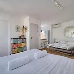 Upstays Banane Terrace 30M2 Studio